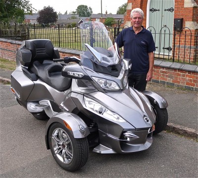 854px-Bombardier_Can_Am_Spyder_Trike_-_Flickr_-_mick_-_Lumix.jpg